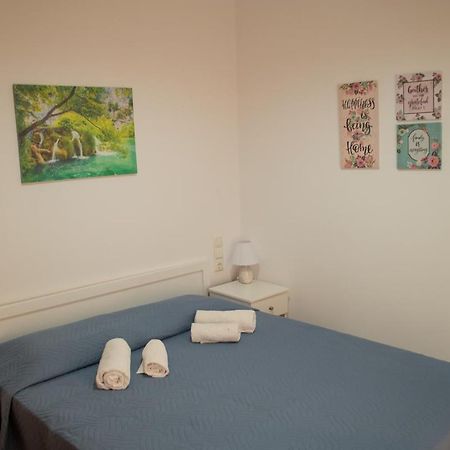 Apartamento Sun Βy Τhe Sea 100M From The Beach Agia Pelagia  Exterior foto