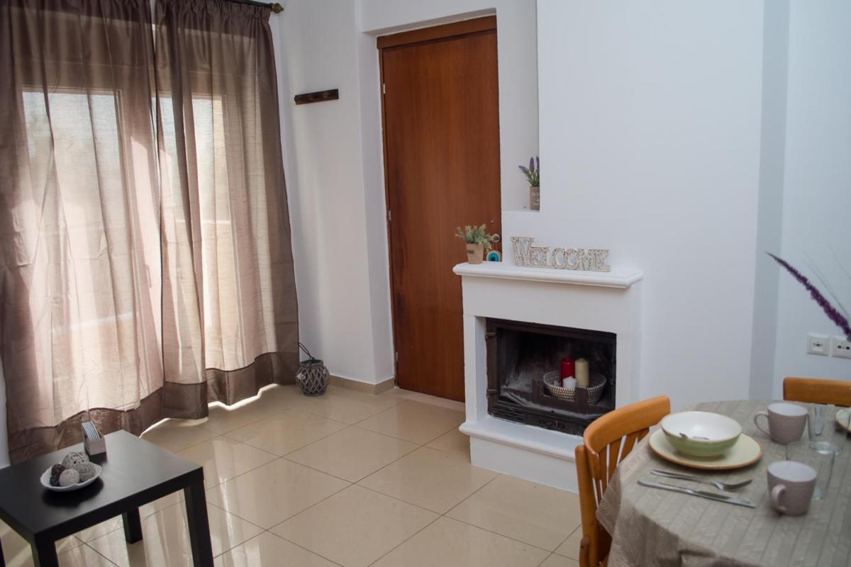 Apartamento Sun Βy Τhe Sea 100M From The Beach Agia Pelagia  Exterior foto