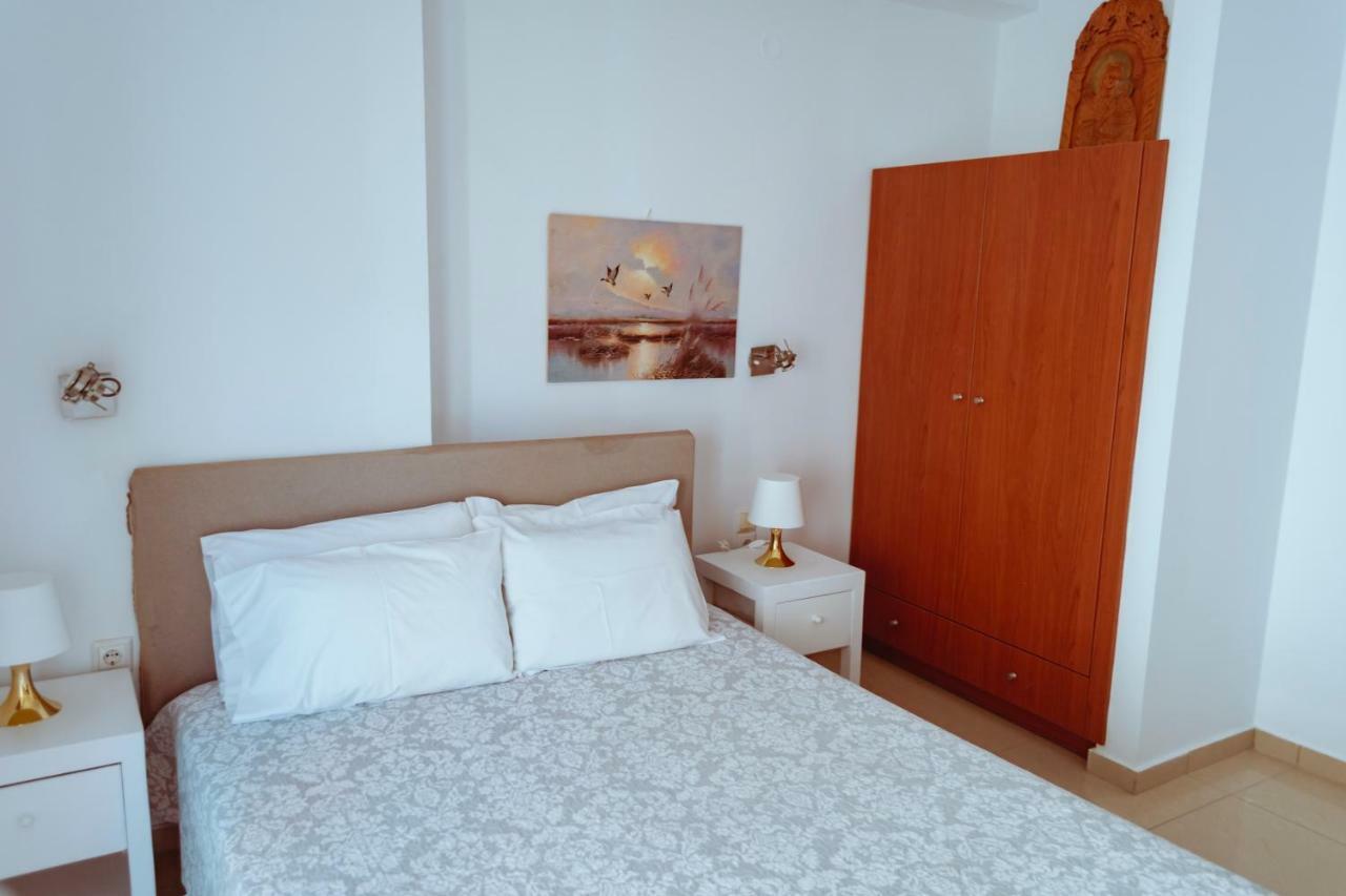 Apartamento Sun Βy Τhe Sea 100M From The Beach Agia Pelagia  Exterior foto