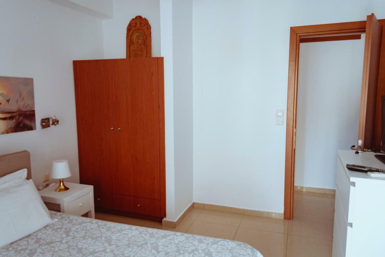 Apartamento Sun Βy Τhe Sea 100M From The Beach Agia Pelagia  Exterior foto