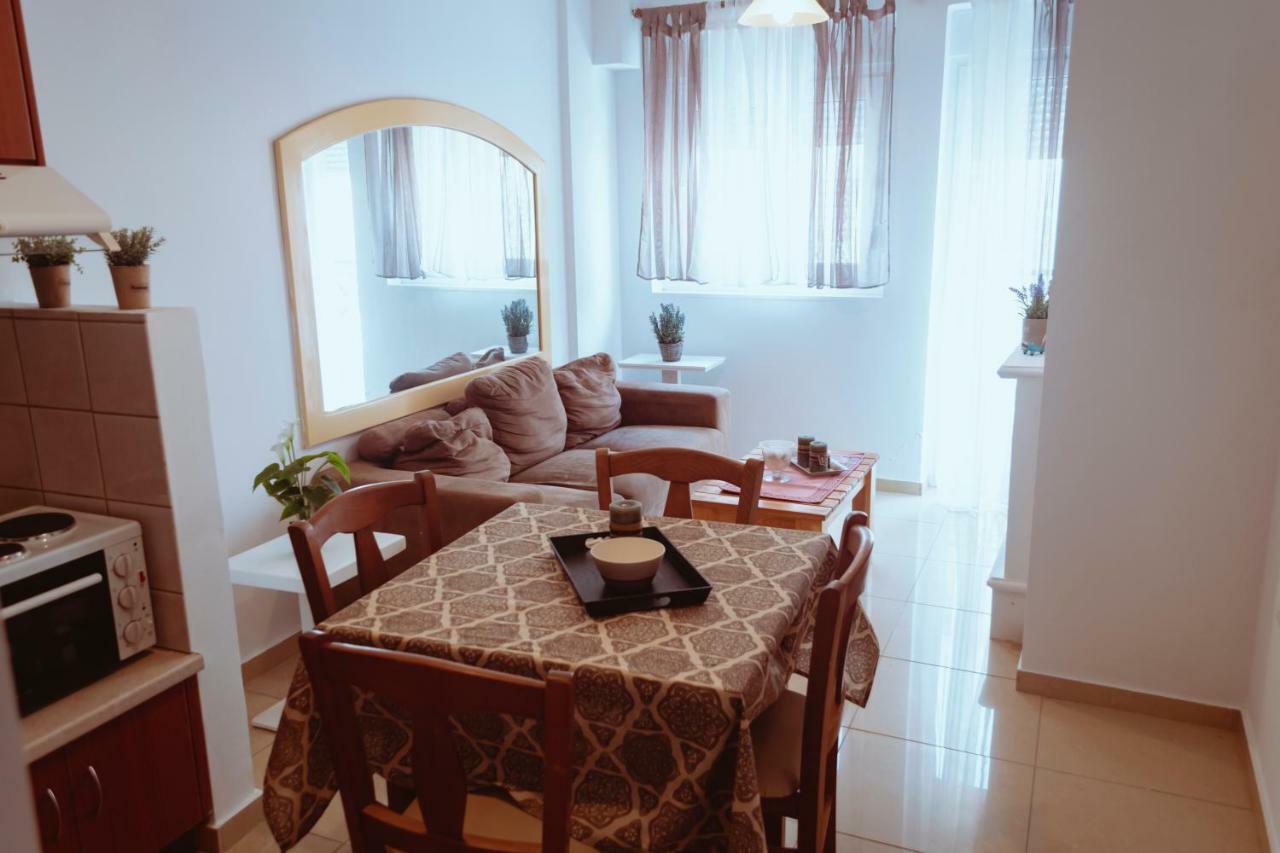 Apartamento Sun Βy Τhe Sea 100M From The Beach Agia Pelagia  Exterior foto