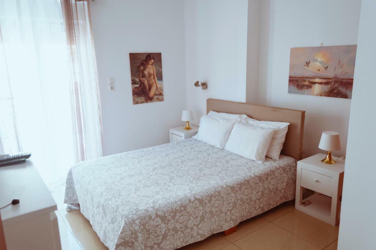 Apartamento Sun Βy Τhe Sea 100M From The Beach Agia Pelagia  Exterior foto