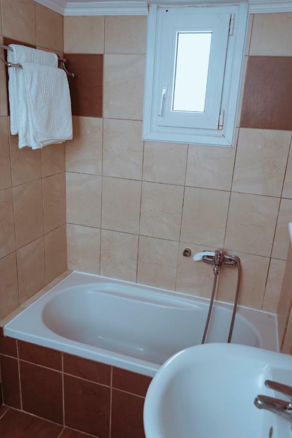 Apartamento Sun Βy Τhe Sea 100M From The Beach Agia Pelagia  Exterior foto