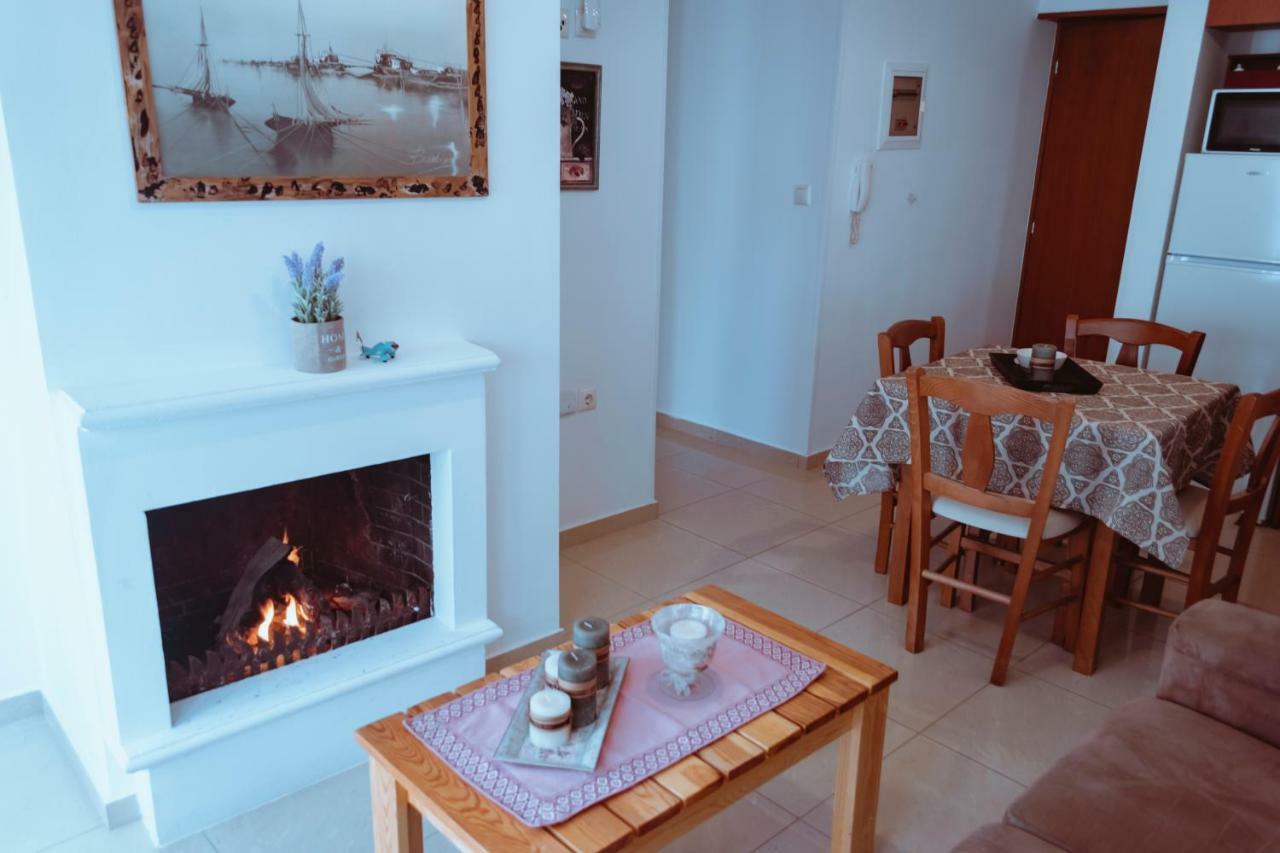Apartamento Sun Βy Τhe Sea 100M From The Beach Agia Pelagia  Exterior foto